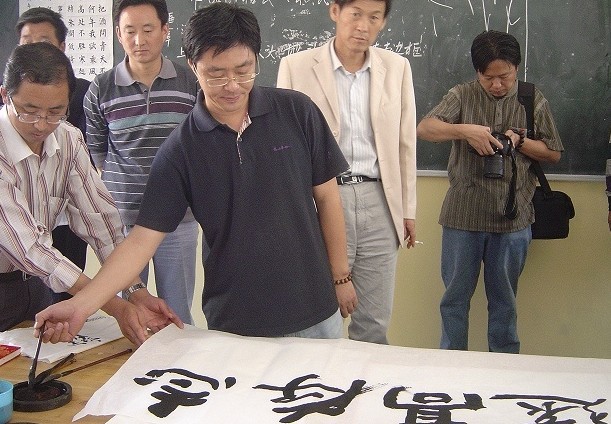 以情造境 興味幽長——品賞張弓者的篆刻