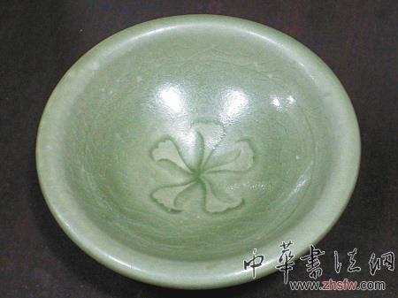 金代耀州窯刻落花流水盞