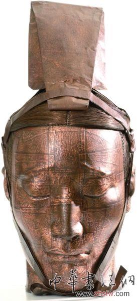 蔡志松 武士頭像之七110 銅板銅線 樹(shù)脂 45&times;20&times;26厘米 2006年 該作為昊美術(shù)館藏品