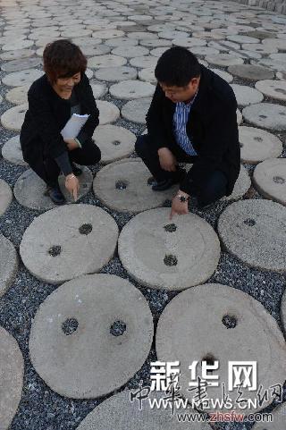 （新華網(wǎng)）（2）河北一農(nóng)民收藏農(nóng)用石具2000多套