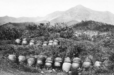 威海山麓間的甕葬