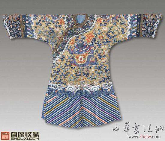 清代皇帝龍袍上的龍形圖案