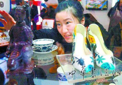 文化創(chuàng)意產(chǎn)品市場前景廣闊。新華社發(fā)