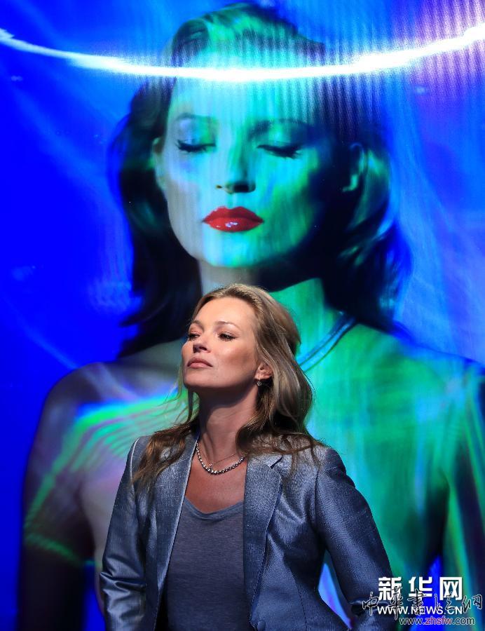 拍賣美麗:名模凱特·莫斯影像倫敦拍賣 圖 (國際)(1)拍賣美麗:名模凱特·莫斯影像倫敦拍賣