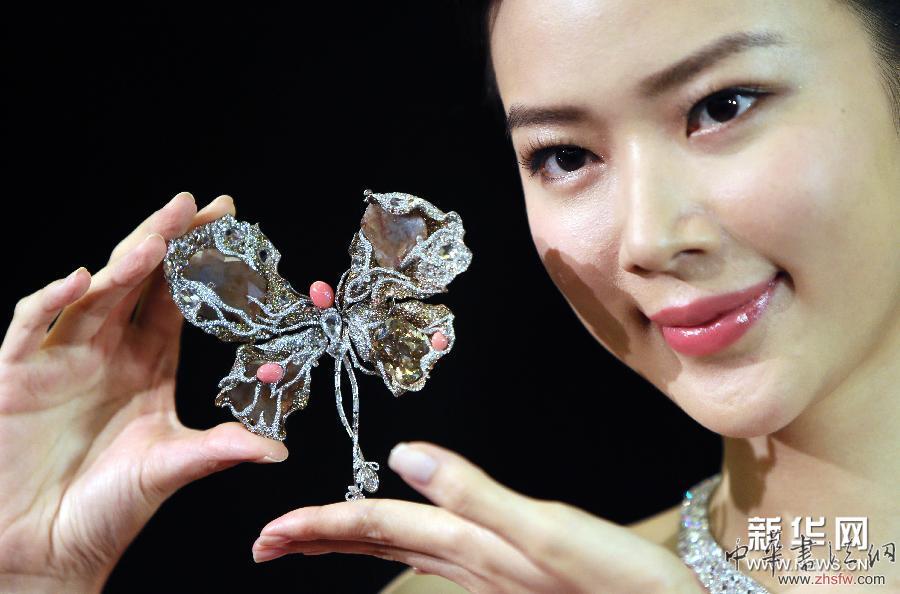 （晚報(bào)）（1）香港蘇富比瑰麗珠寶及翡翠首飾2014年秋季拍賣(mài)會(huì)即將舉行