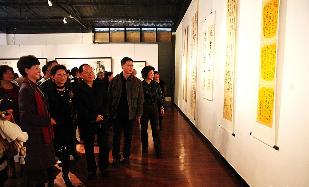 四川省女書法家聯(lián)盟“蜀女墨緣”書畫作品展開幕