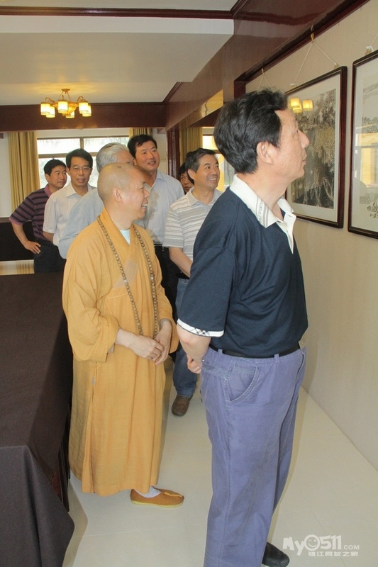 “金焦墨緣”書(shū)畫(huà)作品展在鎮(zhèn)江開(kāi)幕