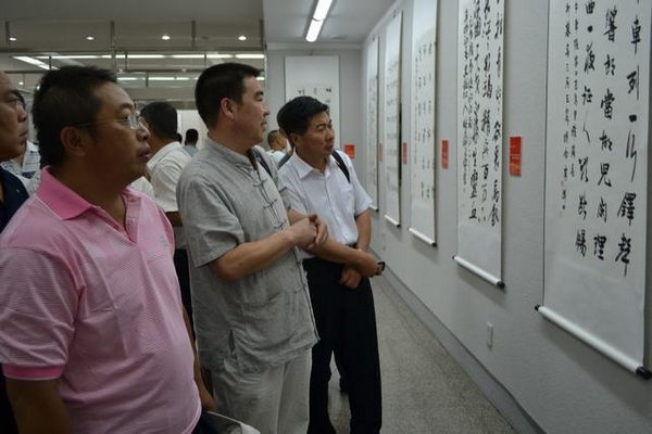 “伊泰情”第八屆中國·內蒙古草原文化節(jié)作品展開幕