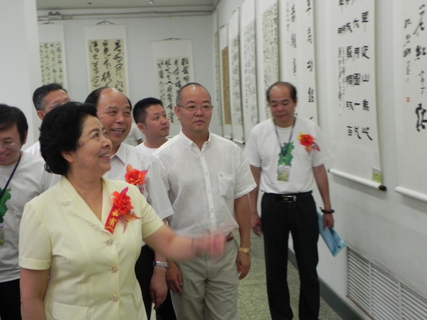 書法名家代言“生態(tài)山西” 李瑞英主持開幕式