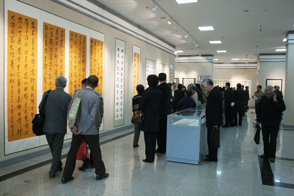 蔣光年、黃君、于文清詩書展在常州舉行