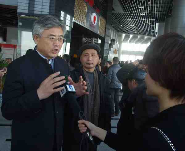 趙長青書記接受央視數(shù)字頻道采訪