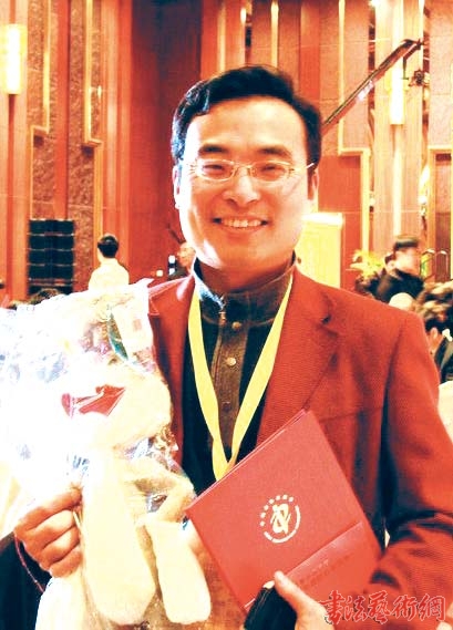 王偉林:慈善手拉手 關(guān)愛你我他