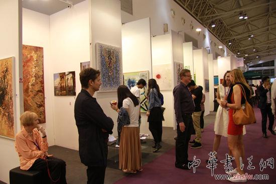 點擊瀏覽下一頁