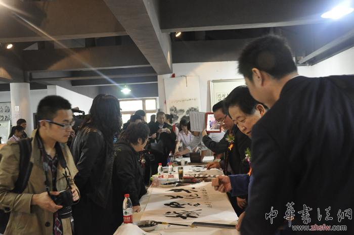 點(diǎn)擊瀏覽下一頁