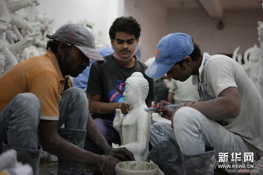 印度歷史古城瓦拉納西的石雕工坊 圖 (國際)(4)印度歷史古城瓦拉納西的石雕工坊