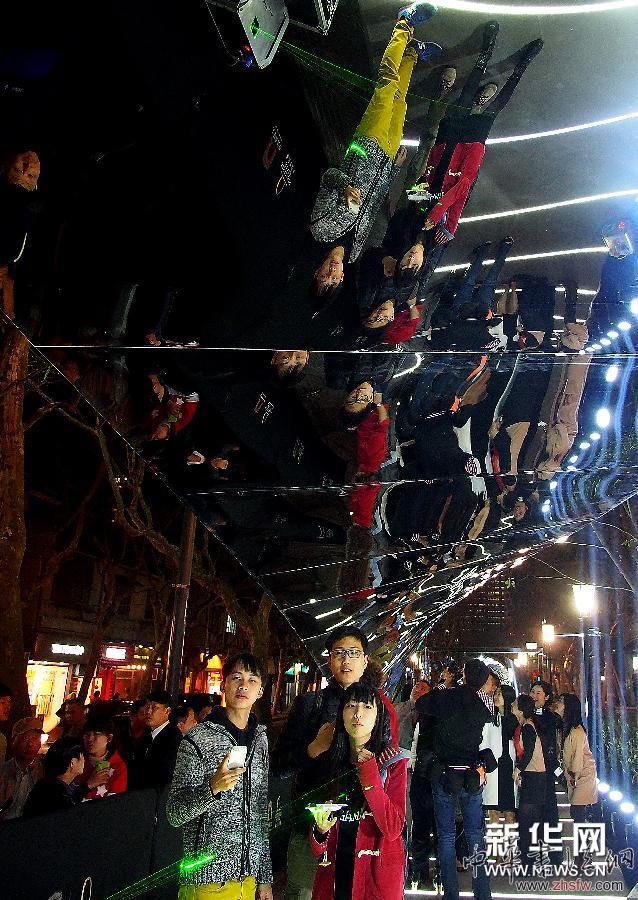 （晚報(bào)）（3）上海舉辦創(chuàng)意櫥窗展