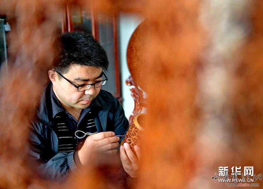 （社會）（3）大學(xué)生劉國輝：讓野核桃變身&ldquo;金核桃&rdquo;