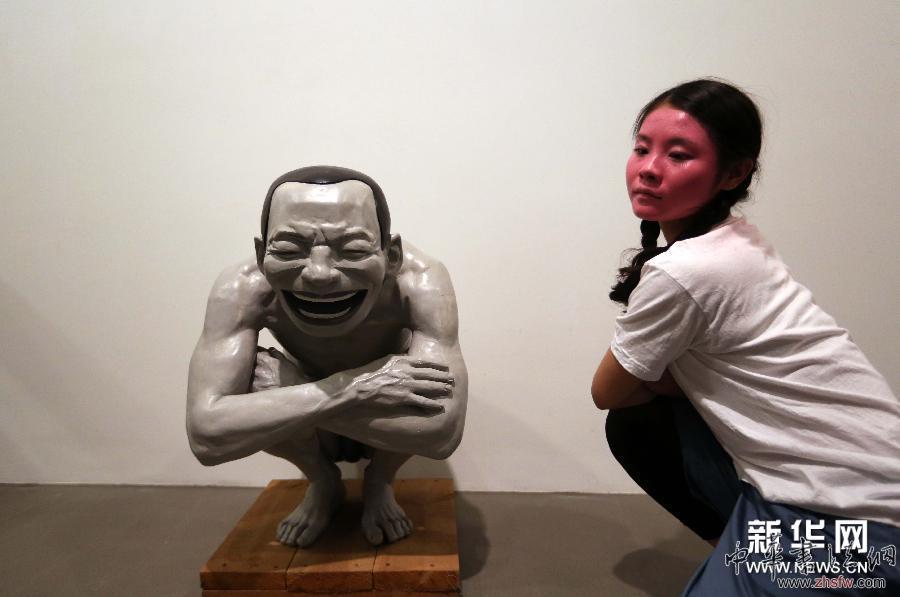 #（晚報(bào)）（2）現(xiàn)代舞演繹&ldquo;大臉畫&rdquo;