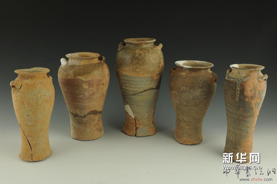 這是江西景德鎮(zhèn)南窯唐代窯址出土的青釉雙系瓶（資料照片）。