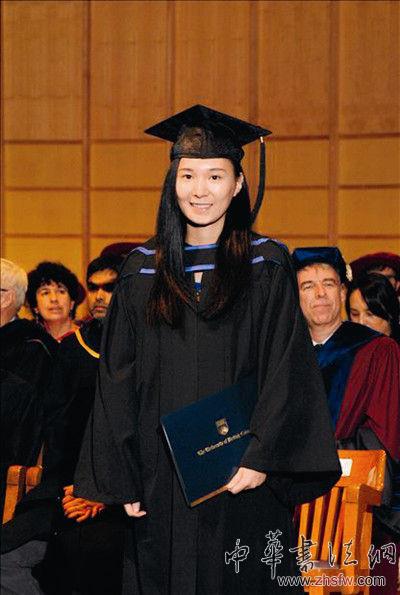 郭玥2013年如愿地從UBC大學(xué)畢業(yè)。這個(gè)受過(guò)良好藝術(shù)教育的90后女孩，將用她的藝術(shù)眼光與國(guó)際視野，為中國(guó)的藝術(shù)品收藏注入新的活力。