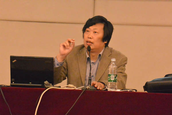 張其鳳為江蘇省直書協(xié)會(huì)員講當(dāng)代書法