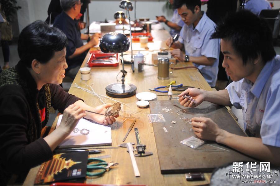 （文化）（2）非遺項(xiàng)目&ldquo;花絲工藝&rdquo;的芳華再續(xù)