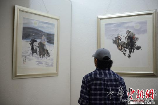 內(nèi)蒙古舉行馬主題中國(guó)畫展 圖