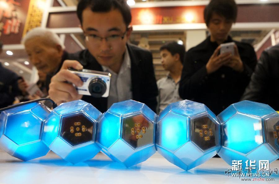 第三屆中國(guó)·蘇州文化創(chuàng)意設(shè)計(jì)產(chǎn)業(yè)交易博覽會(huì)開幕 圖 #(經(jīng)濟(jì))(5)第三屆中國(guó)·蘇州文化創(chuàng)意設(shè)計(jì)產(chǎn)業(yè)交易博覽會(huì)開幕