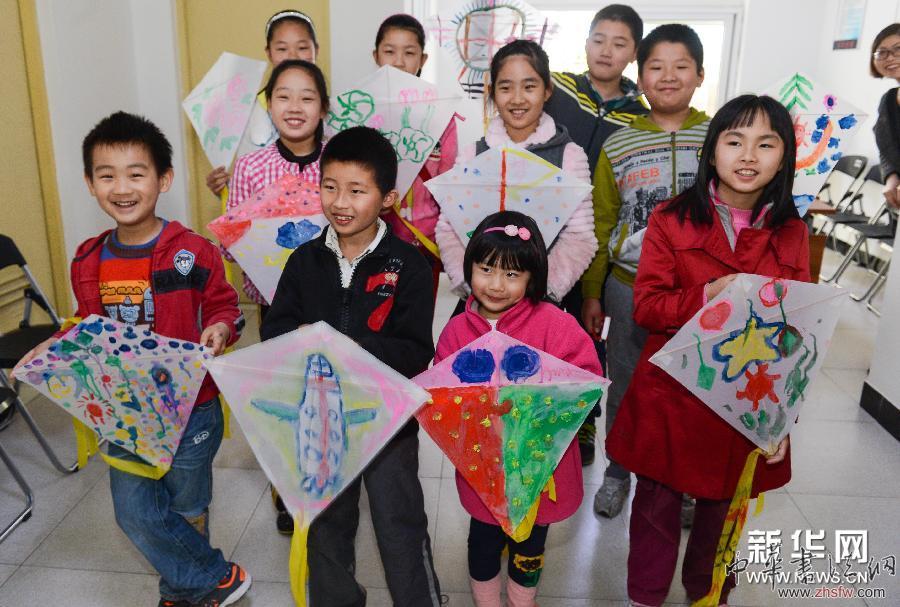 （晚報）（4）春日繪風(fēng)箏  小手畫夢想