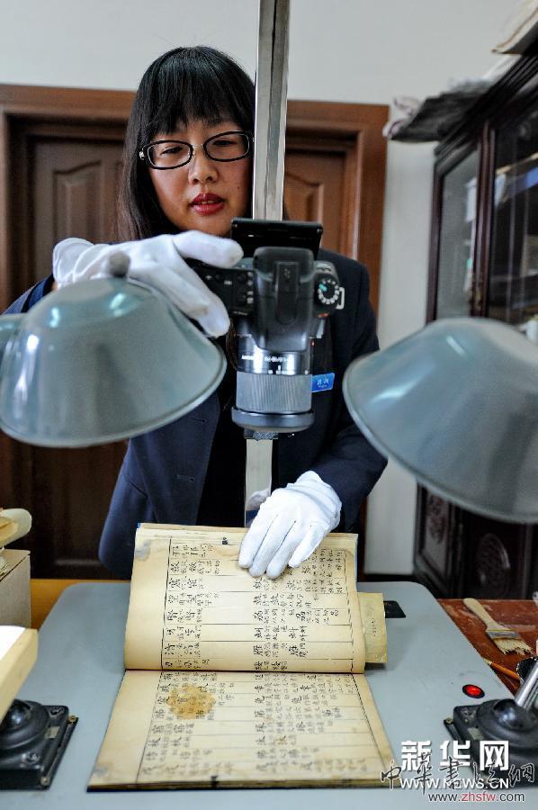 （走基層 聽民聲）（7）古籍&ldquo;醫(yī)生&rdquo;讓歷史在紙上傳承