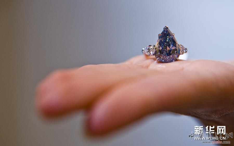 13.22克拉鮮彩藍(lán)色鉆石即將拍賣(mài) 組圖 (社會(huì))(1)13.22克拉鮮彩藍(lán)色鉆石即將拍賣(mài)