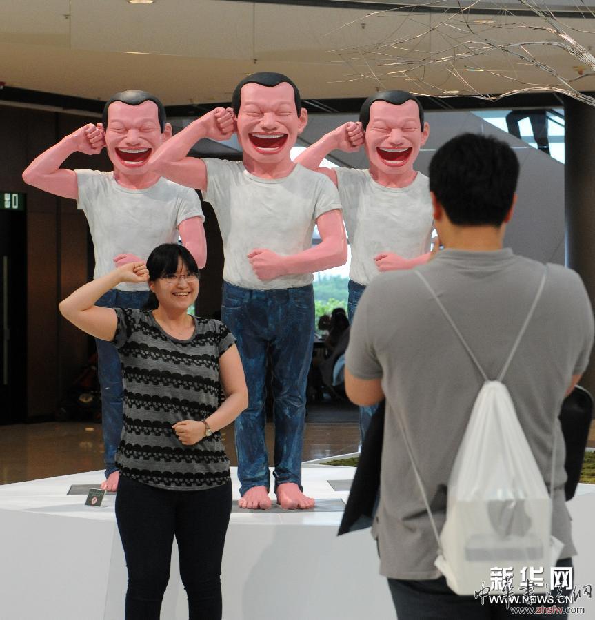 “迎海-自然交響曲”藝術(shù)作品展在港開幕 組圖 (晚報)(4)“迎海-自然交響曲”藝術(shù)作品展在港開幕