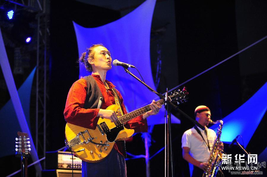 （晚報(bào)）（3）COART亞洲青年藝術(shù)現(xiàn)場(chǎng)在束河古鎮(zhèn)開幕