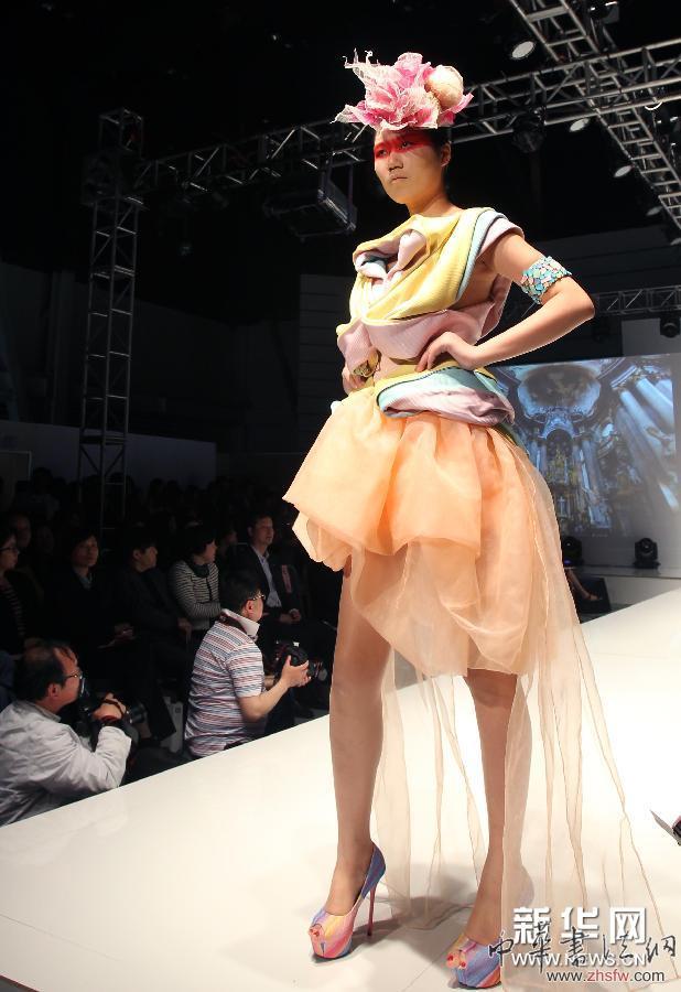 （社會(huì)）（2）上海高校舉辦作品聯(lián)展推藝術(shù)人才