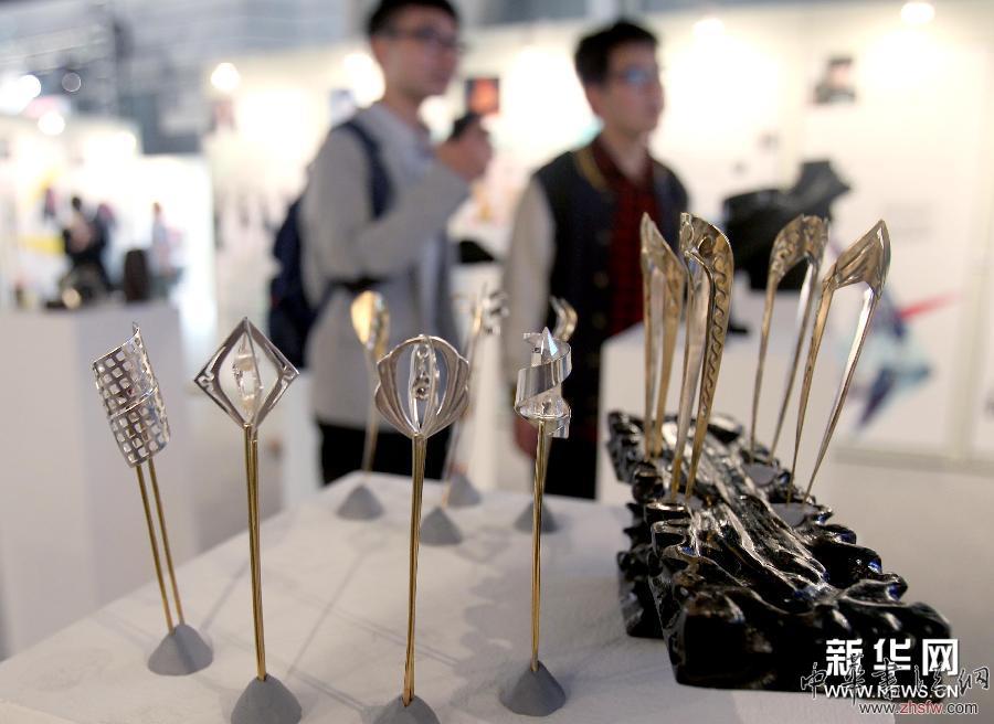 （社會）（3）上海高校舉辦作品聯(lián)展推藝術(shù)人才