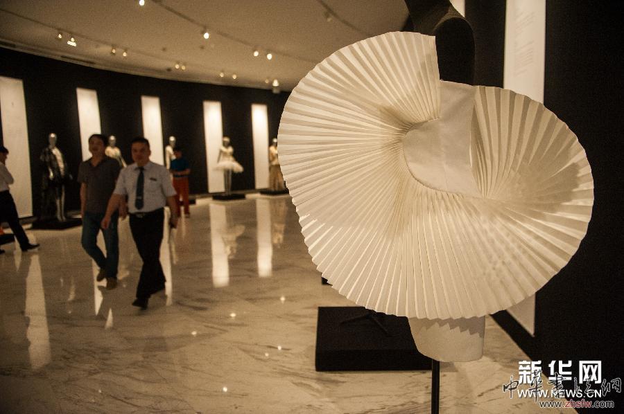 （文化）（5）《時(shí)代映像&mdash;中國(guó)時(shí)裝藝術(shù)展》拉開(kāi)巡展帷幕