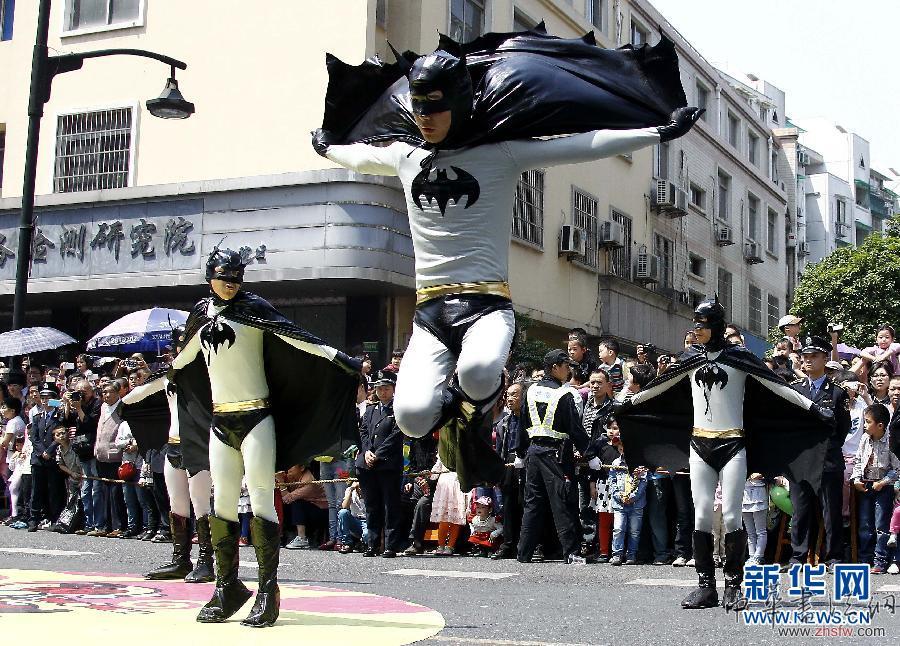 #（文化）（2）杭州舉行動(dòng)漫彩車巡游