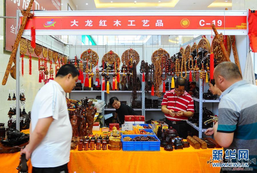 長(zhǎng)春文博會(huì):假日里盡享文化盛宴 組圖 (服務(wù)專線)(3)長(zhǎng)春文博會(huì):假日里盡享文化盛宴