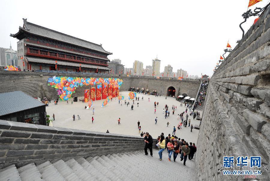 （社會）（2）西安城墻南門箭樓復(fù)建完畢正式對游客開放