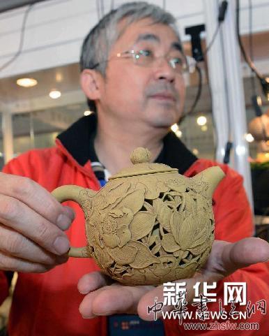 （新華網(wǎng)）（2）陶品走俏貴州&ldquo;臺博會&rdquo;