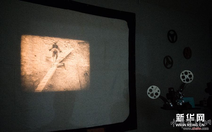 “民國時期電影設(shè)備展”亮相南京 組圖 (晚報)(4)“民國時期電影設(shè)備展”亮相南京