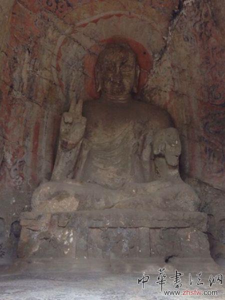 &ldquo;剪刀手&rdquo;佛像。