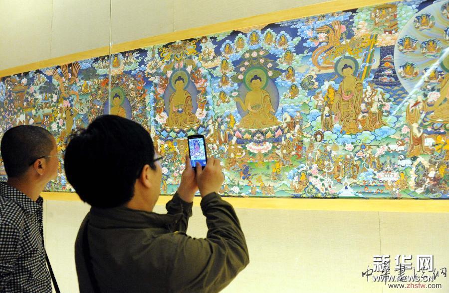 “娘本唐卡藝術(shù)展”在國博展出 組圖 (新華網(wǎng))(1)“娘本唐卡藝術(shù)展”在國博展出