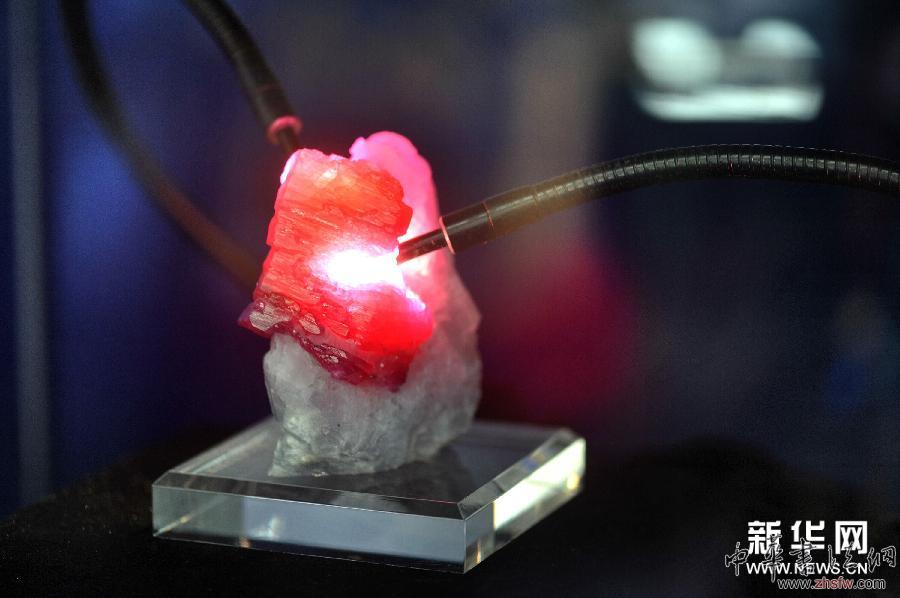 （晚報(bào)）（1）緬甸&ldquo;抹谷之王&rdquo;紅寶石秀長沙