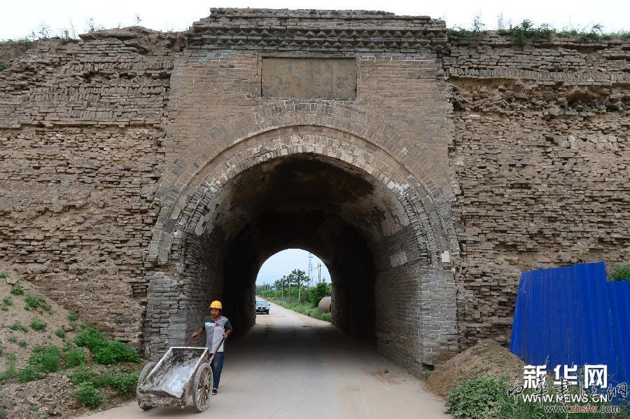 #（文化）（3）山西永濟蒲州故城遺址部分城墻被原址保護修繕