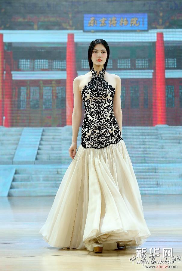 （晚報(bào)）（4）名模助陣國(guó)際博物館日