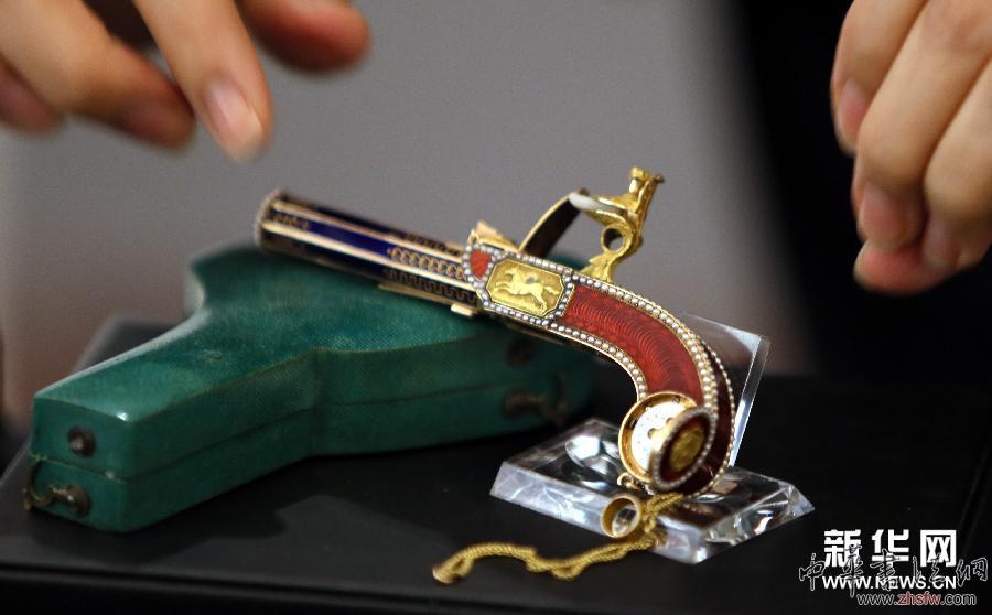 （服務(wù)專線）（4）總估值近10億港幣的珠寶首飾及名表即將亮相香港佳士得2014春季拍賣會(huì)