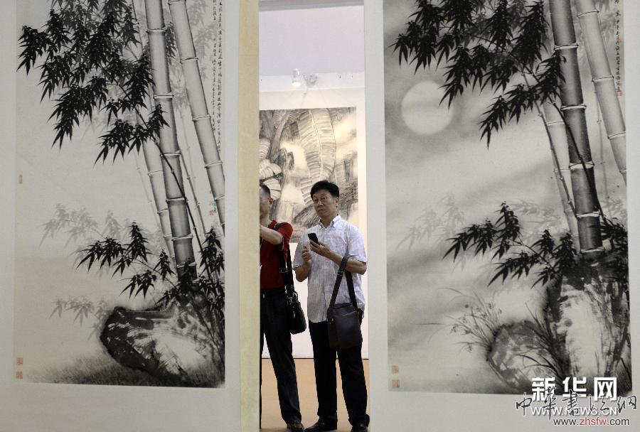 （社會(huì)）（3）杭州：2014年西湖藝術(shù)博覽會(huì)開(kāi)幕