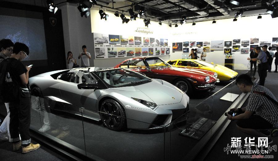 意大利名車蘭博基尼在香港開設(shè)首個珍藏館 圖 (晚報)(1)意大利名車蘭博基尼在香港開設(shè)首個珍藏館