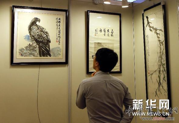 （財(cái)經(jīng)專線）（1）香港銀座拍賣首次春拍呈獻(xiàn)超400件拍品